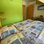 Elso Fecske Apartment *